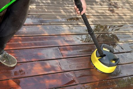 Why Hire A Pressure Washing Professional: The Dangers Of DIY House Washing